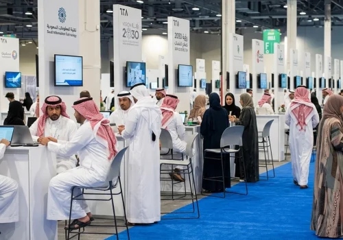 كيفية إنشاء تقرير ما بعد الحدث الذي يثبت عائد الاستثمار - How to Create a Post-Event Report That Proves ROI