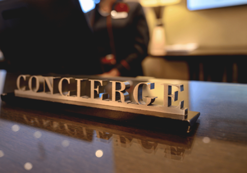 دور خدمات الكونسيرج في تحسين تجربة الوفود التنفيذية وكبار الشخصيات - The Role of Concierge Services in Enhancing the Experience of VIPs and Executive Delegations